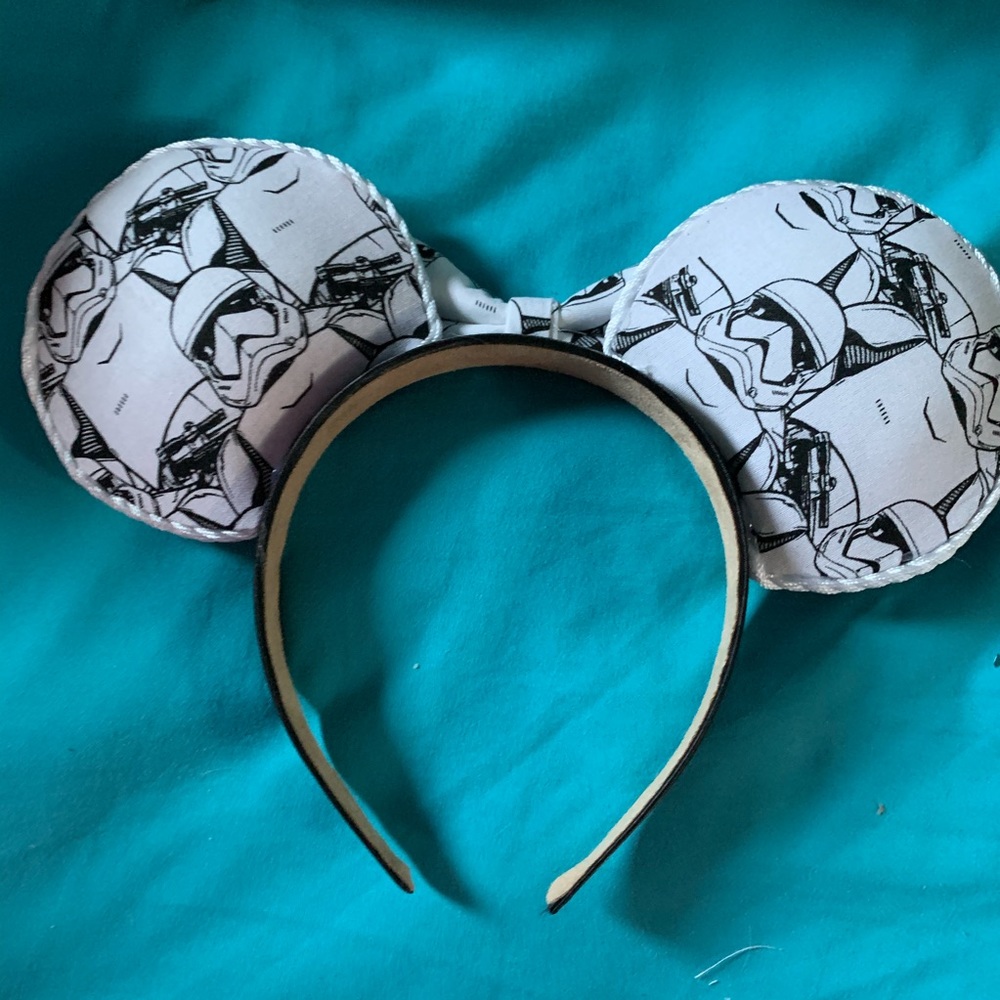 Storm Trooper Mickey ears - Picture 5 of 5